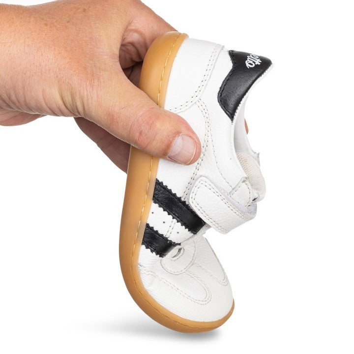 Chetto | Zapatilla Barefoot Blanca con Bandas negras