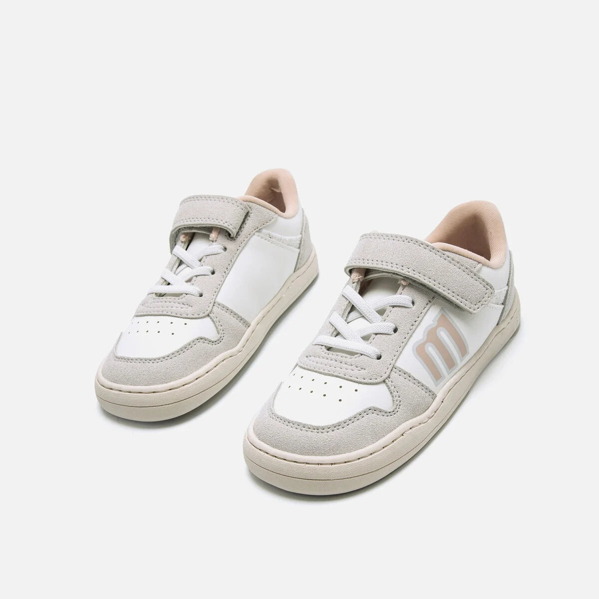 Zapatillas Mustang Free Plity off white, otra vista